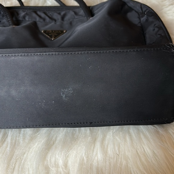 Prada (Authentic) - Picture 7 of 14